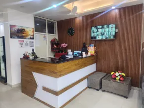 Frolic Hotel Near Sec 52 Noida Metro Station - Reception