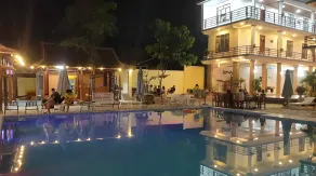 Sunbeam village Phong Nha - Piscina