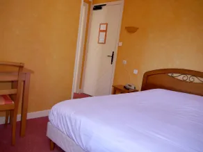 Logis Hôtel du Commerce - Værelse
