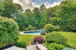 Serene Hudson Valley Escape w/ Pool & Grill - Interiör