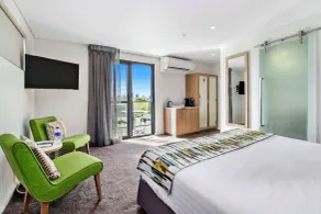 Metro Hotel Perth - Room