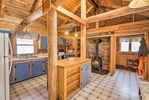 Black Bear Lodge: A Rural White Mtns Retreat - Innenbereich