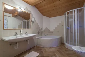 Hotel Jägerhof - Badezimmer