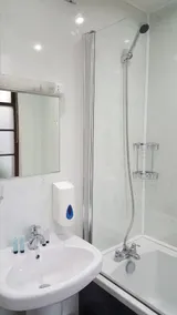 McLays Guest House - Bad