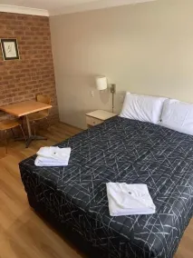 Colonial motor inn  - Chambre