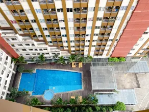Cozy Stay Studio Apartment at LRT City Jatibening - Pool