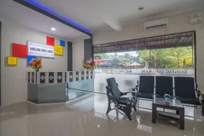RedDoorz Near RSUD Embung Fatimah Batam - Interior entrance
