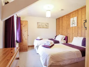 Bryn Re - Room