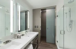 AC Hotel by Marriott Worcester - Salle de bain