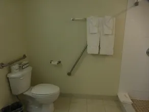 Super 8 by Wyndham Peterborough - Salle de bain