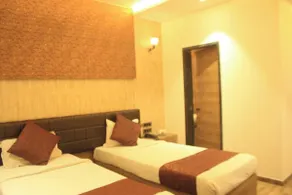 Hotel Sahyadri - Room