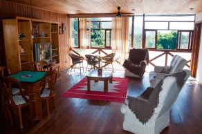 746 Pousada - Lobby sitting area