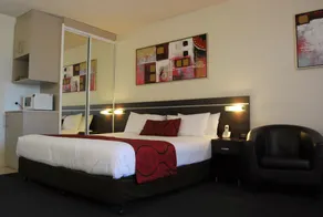 Golden West Motor Inn - Room