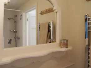 Cherry Tree Cottage - Bathroom