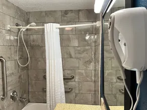 Comfort Suites Louisville East - Salle de bain