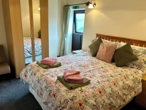 Dover Barn - Camera