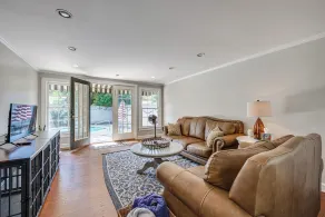 Walk to Dtwn Hahira: Inviting Home w/ Pool & Yard! - Innvendig