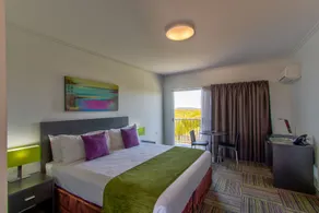 Mackay Oceanside Central Hotel Official - Room