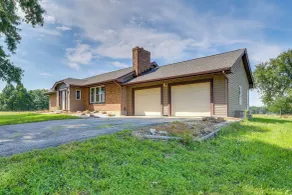 Peaceful Fulton Farm Retreat w/ Outdoor Space! - Interiör