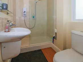Hillside House - Badezimmer