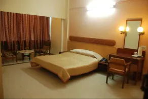 Hotel Raviraj - Room