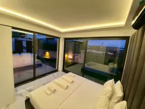 Costalinn Premium Cesme +12 - Room