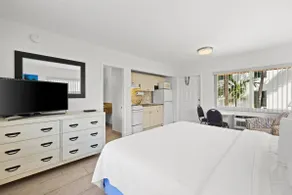 Surf Side Resort - Room