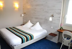 Hôtel des Rochers - Room