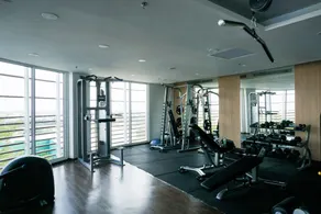 Luxurious 2BR at West Vista Apartment By Travelio - Fitnesscenter