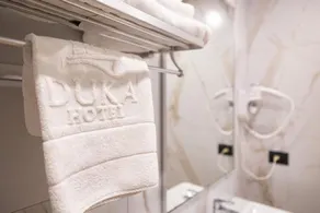 Duka Hotel  - Baño