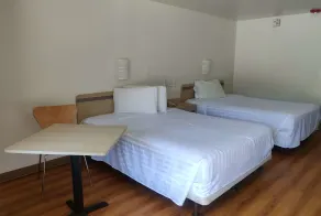 Travelodge by Wyndham Fayetteville - Room