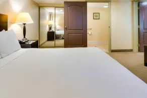 The Buena Park Grand Hotel & Suites - Chambre
