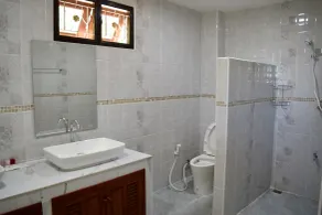 Kate House Bangsaphan - Bathroom