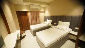 The Universe - Hotels & Banquets - Quarto