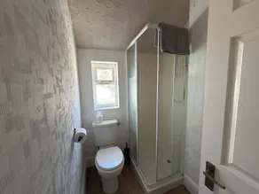 Avalon Lodge - Bathroom