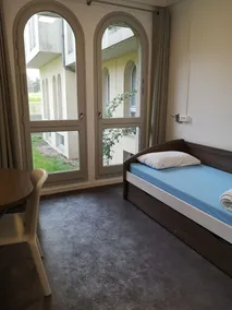 AUBERGE DE JEUNESSE D'ORLEANS - Værelse