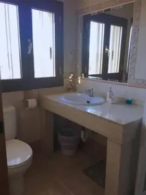 Hostal Catedritos Ibéricos A-5 Km 154 A 5 KM DE OROPESA A 1 KM DE HERRERUELA DE OROPESA - Badezimmer