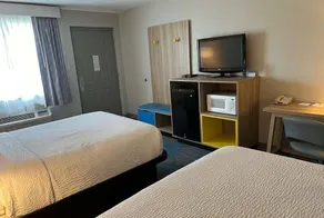 Days Inn by Wyndham Hays - Chambre