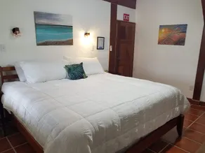 The BNB on Triggerfish Close to the airport - Habitación