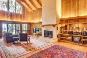 Little Lake George Hideaway w/ Furnished Boathouse - Interiör