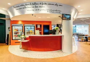 B&B HOME Rueil-Malmaison Gare - Réception