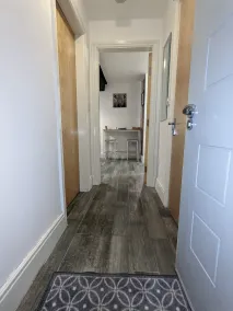 Cosy Riverside Apartment - Woodsmill Quay FREE PARKING - Lobby