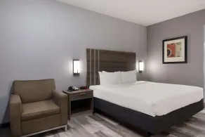 Quality Inn near Casinos and Convention Center - Chambre