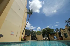 La Quinta by Wyndham West Palm Beach Airport - Piscine