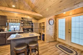NEU! Sebago Lake Haven w / Deck & Waterfront View - Innenbereich