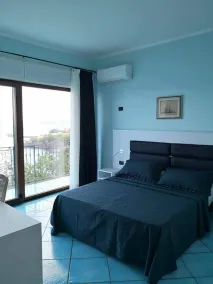 L'Incanto Suites Ischia - Værelse
