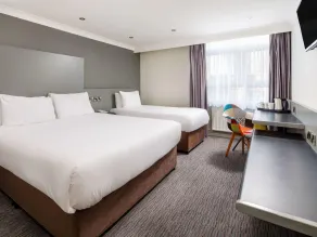 Mercure Chester Abbots Well Hotel - Room