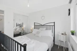Saughton 2BR Free Private Parking Near Tram station - Værelse