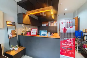 RedDoorz near New Government Center - Hall