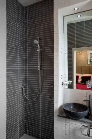 Portland Apartments - Bathroom